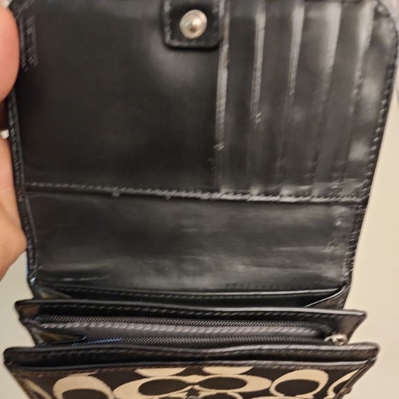 Coach CC Logo Wallet - Picture 5 of 9